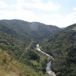 durch das Tal der Alliér schlängelt sich meist nur die Eisenbahnverbindung der Region durch das Tal der Alliér schlängelt sich meist nur die Eisenbahnverbindung der Region