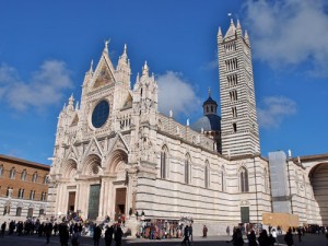 besonders sehenswert: der Dom in Siena