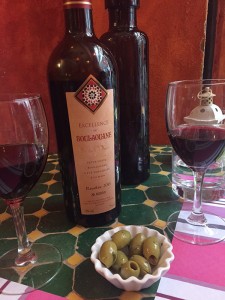 Selten einen so guten Rotwein genossen - der 2013er Jahrgang aus dem Hohen Atlas ist trinkbereit!