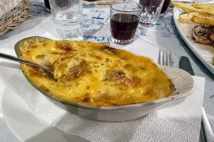 Mamas Moussaka bei Gianni´s Familiy in Matala (2025)