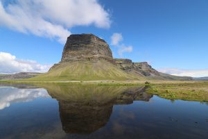 der Lómagnúpur am Skeidarasandur ist eines der bliebtesten Fotomotive Islands