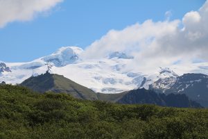 Eisige Berspitzen am Rand des Vatnajökull (bei Skaftafell)