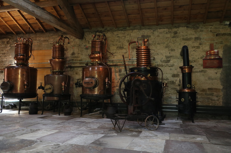 im "Ecomusée Fougerolles" erfährt man vieles über die alte Tradition des Brennen von Kirschschnaps in der Region