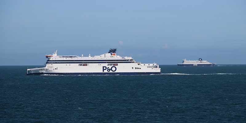 Unterwegs mit der Fähre zwischen Calais und Dover