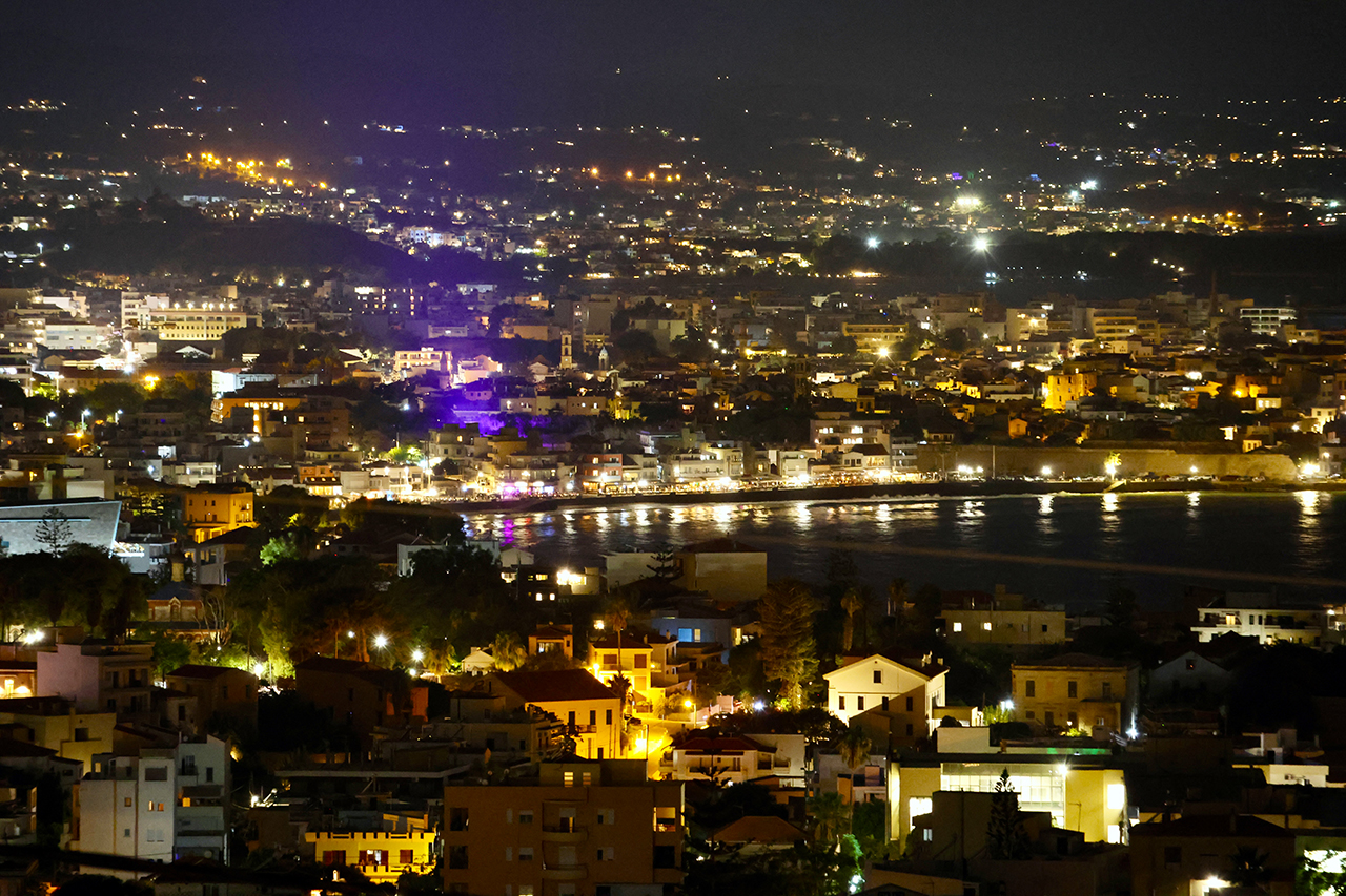 Chania bei Nacht © Foto 2025 Hans-Martin Goede