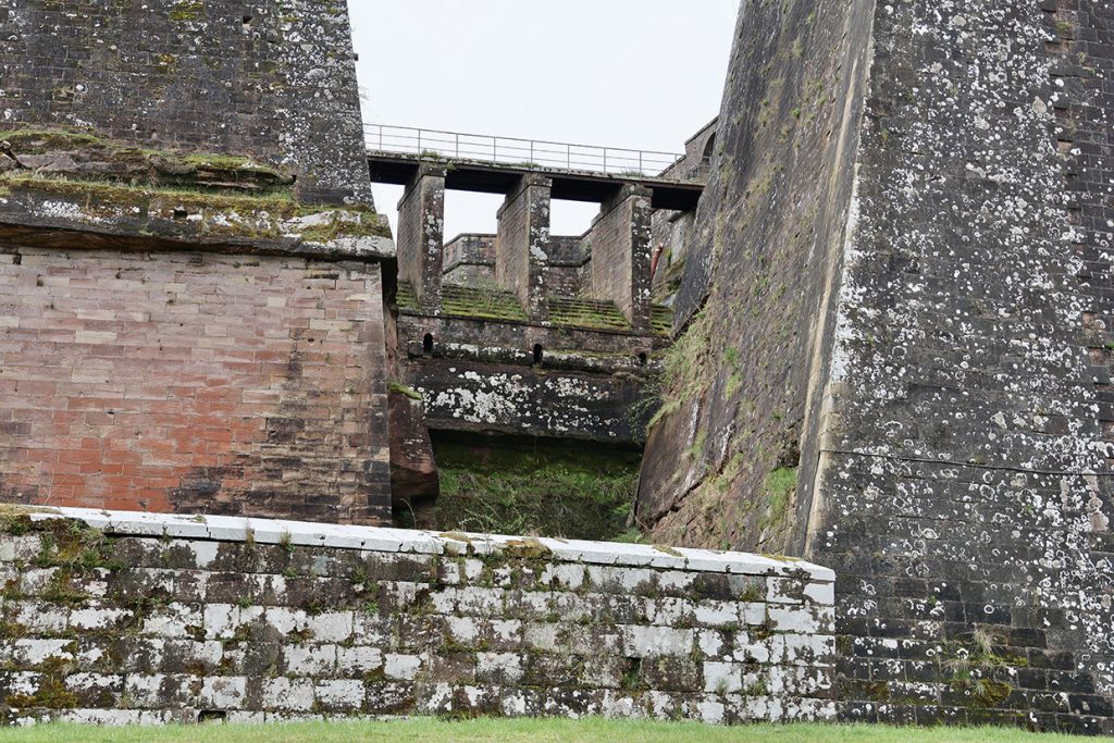 Bitche ist eine komplexe Festung mit Bastionen, Kasematten und Wehranlagen, Foto GOEDE
